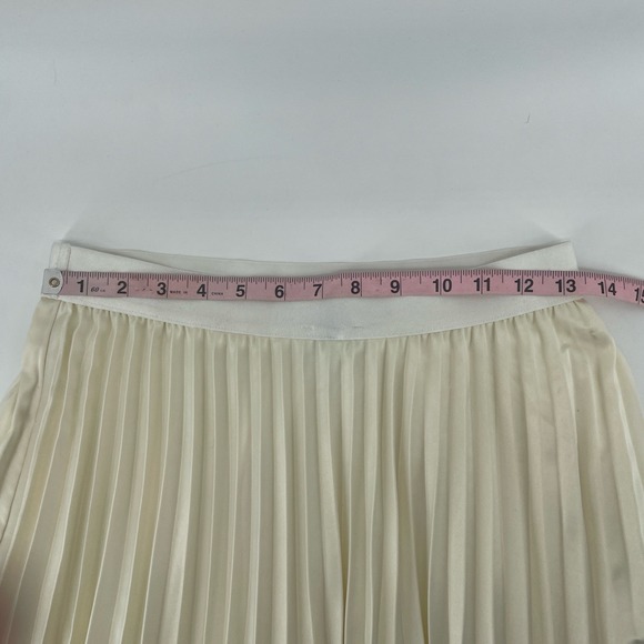 WDNY Pleated Circle Skirt Women's Medium Ivory Satin Holiday Christmas New Years - Picture 7 of 9